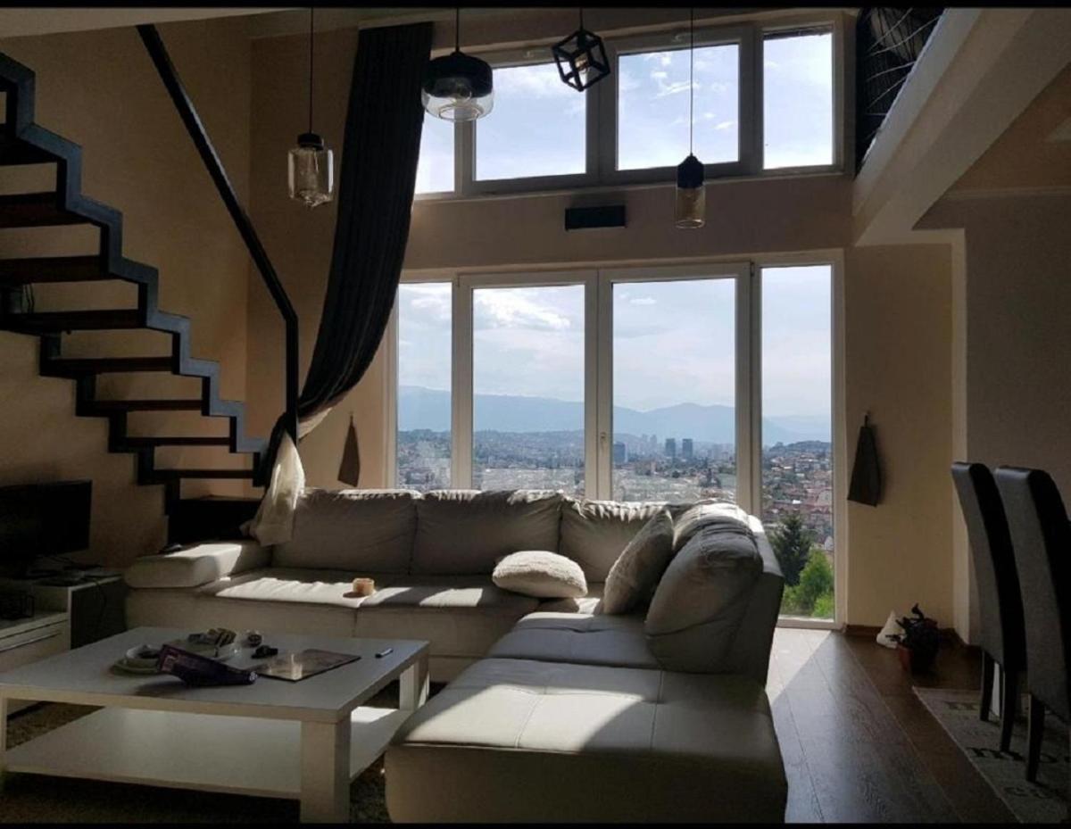 Sky View Apartment *